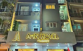 A In Hotel Glamour